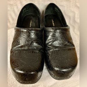 GH Bass & Co women’s black slip on Melinda’s